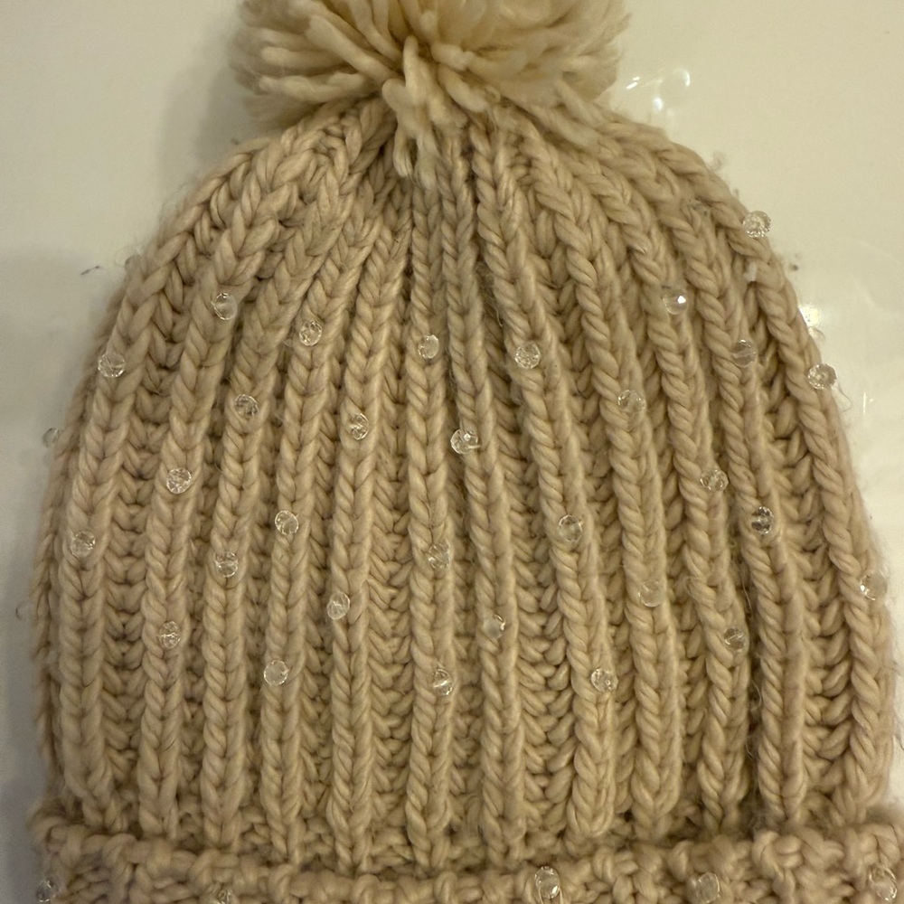 Forever 21 beaded clear crystals beanie cream beige looking for it please - Picture 3 of 3